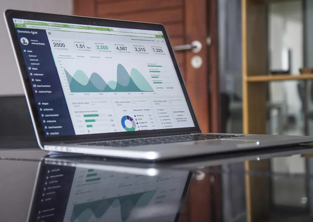 Graphiques de performance d’un site sur un ordinateur portable